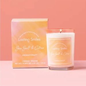 5/$25 SALE!   Lasting Smiles Sea Salt & Citrus Aromatherapy Candle